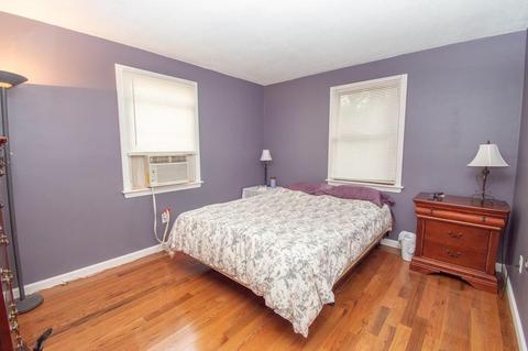 97 Barre St, Springfield, MA 01119 photo 9