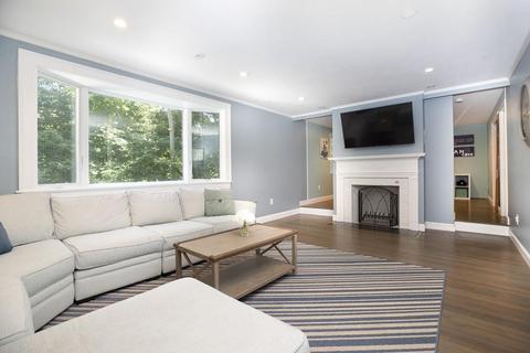 1 Harborview Dr, Hingham, MA 02043 photo 2