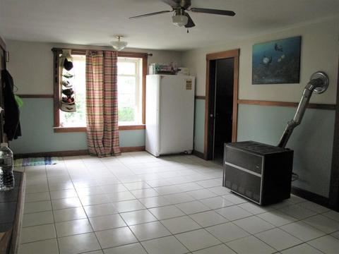 12 Ames St, Southbridge, MA 01550 photo 11