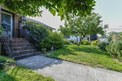 306 Mount Vernon St, Dedham, MA 02026 photo 2