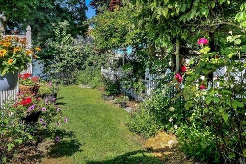 311 Hillside Ave, Needham, MA 02494 photo 15
