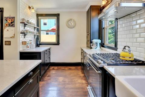 311 Hillside Ave, Needham, MA 02494 photo 9
