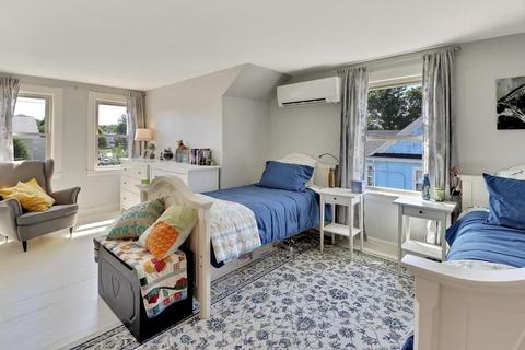 311 Hillside Ave, Needham, MA 02494 photo 13
