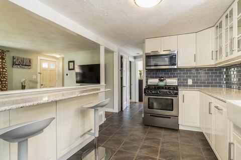 87 Elliott St, Danvers, MA 01923 photo 2