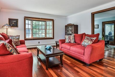 76 Mill St, Georgetown, MA 01833 photo 2