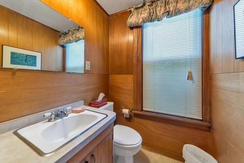 18 Washington Rd, Springfield, MA 01108 photo 10