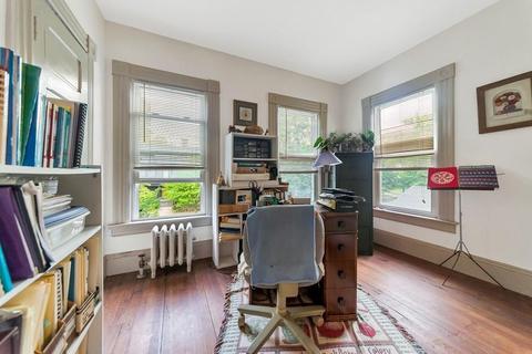 18 Washington Rd, Springfield, MA 01108 photo 14