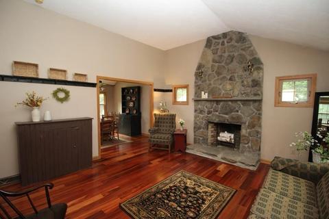 12 Plain St E, Berkley, MA 02779 photo 9