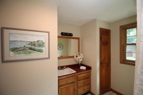 12 Plain St E, Berkley, MA 02779 photo 26