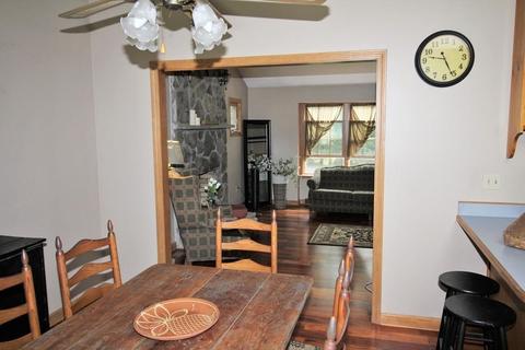 12 Plain St E, Berkley, MA 02779 photo 17