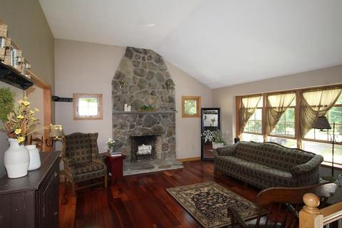 12 Plain St E, Berkley, MA 02779 photo 8