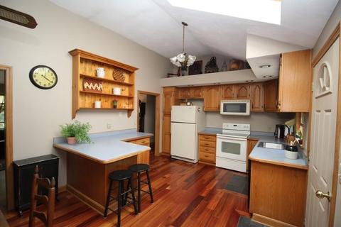 12 Plain St E, Berkley, MA 02779 photo 11