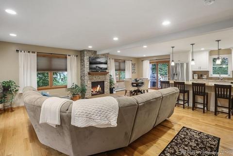 17 Pew Ave, Gloucester, MA 01930 photo 6