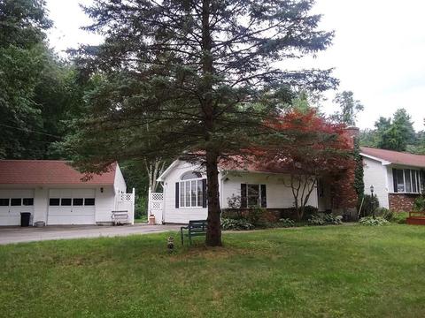 376 Thompson Rd, Webster, MA 01570 photo 4