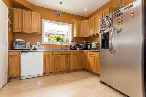 23 Carlson St, Everett, MA 02149 photo 6