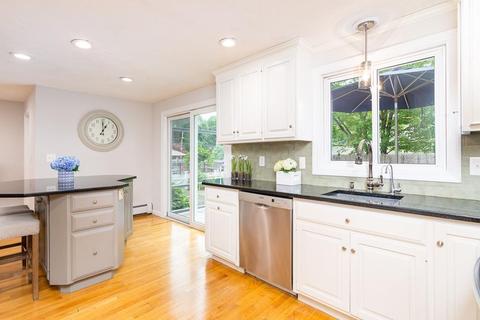 25 Eagle Dr, Walpole, MA 02081 photo 11