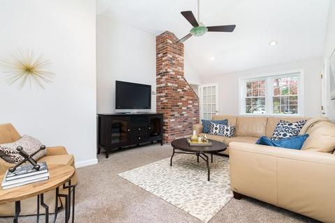 25 Eagle Dr, Walpole, MA 02081 photo 4