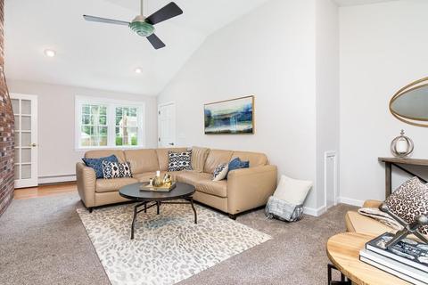 25 Eagle Dr, Walpole, MA 02081 photo 5