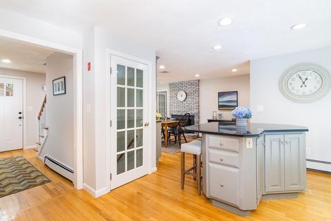 25 Eagle Dr, Walpole, MA 02081 photo 12