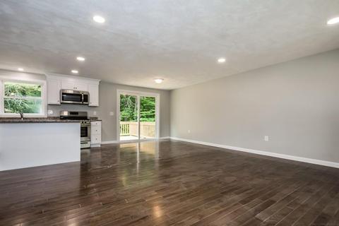 17 Chestnut Dr, Townsend, MA 01469 photo 8