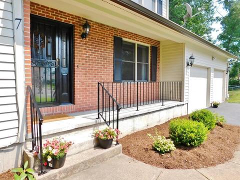 7 Bunker Cir, Springfield, MA 01108 photo 2