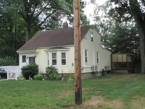 111 Kirby St, Springfield, MA 01104 photo 2