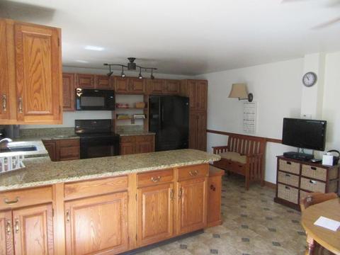 111 Kirby St, Springfield, MA 01104 photo 6
