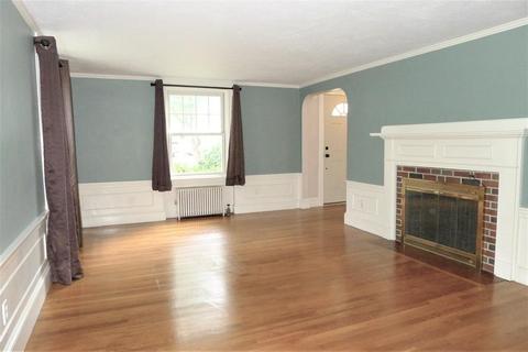 19 Windsor Rd, Stoneham, MA 02180 photo 4
