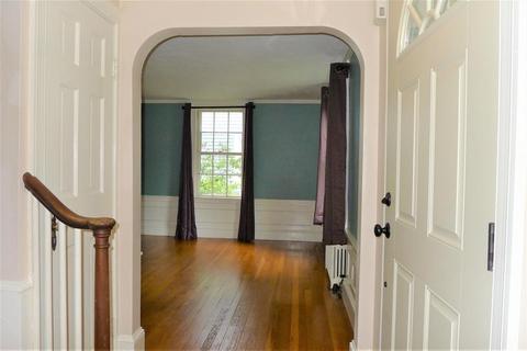 19 Windsor Rd, Stoneham, MA 02180 photo 2