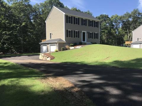 65 Forest St, Raynham, MA 02767 photo 2