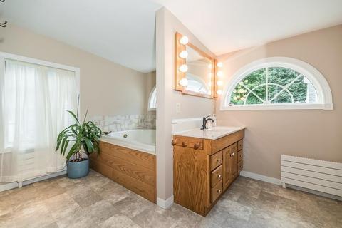 55 North St, Georgetown, MA 01833 photo 12