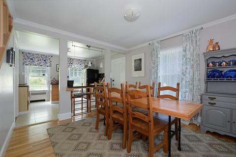 48 Morningside Rd, Worcester, MA 01602 photo 4