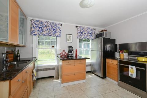 48 Morningside Rd, Worcester, MA 01602 photo 5
