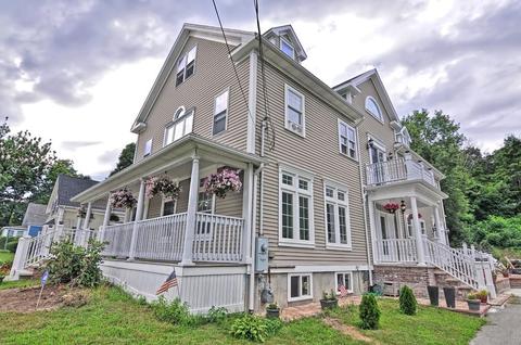 58 E High St, Avon, MA 02322 photo 4