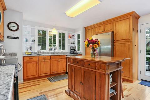 59 Ashumet Ave, Mashpee, MA 02649 photo 3