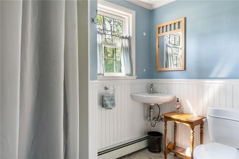 399 Red Chimney Dr, Warwick, RI 02886 photo 7