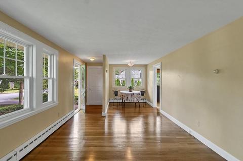 20 William St, Walpole, MA 02081 photo 3