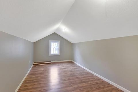 52 Eckington St, Springfield, MA 01108 photo 32