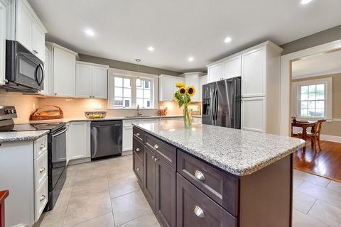 52 Eckington St, Springfield, MA 01108 photo 1