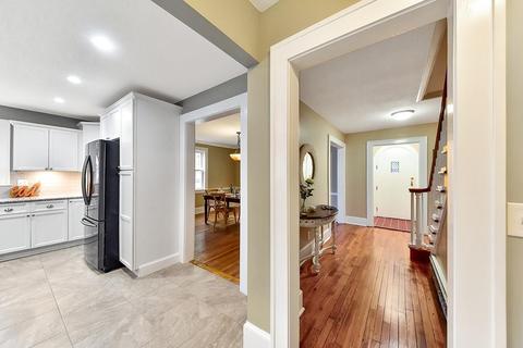 52 Eckington St, Springfield, MA 01108 photo 4