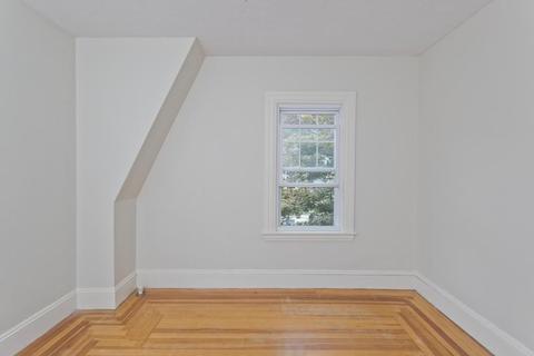 100 Eleanor Rd, Springfield, MA 01108 photo 18