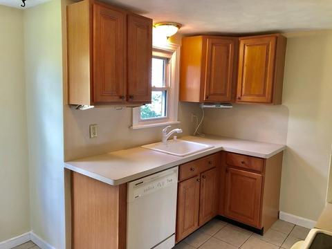 116 Gillette Cir, Springfield, MA 01118 photo 7