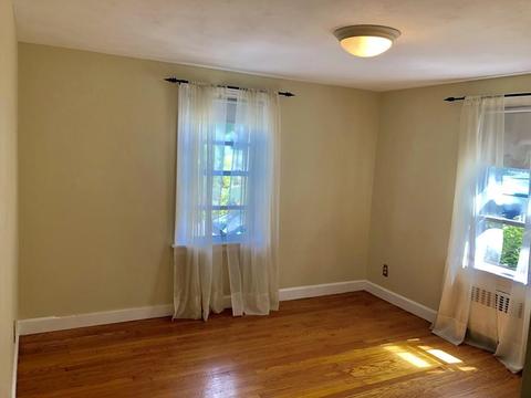116 Gillette Cir, Springfield, MA 01118 photo 9