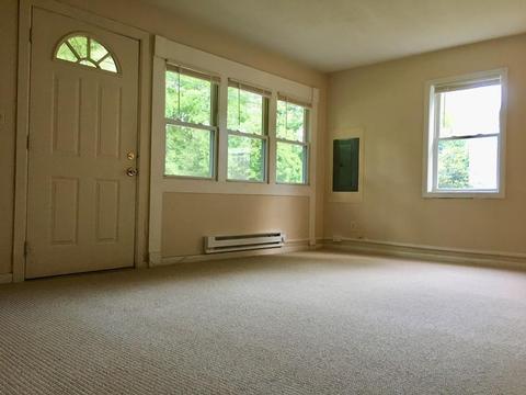 102 Fieldston St, Springfield, MA 01119 photo 4