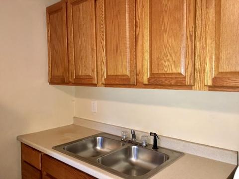 102 Fieldston St, Springfield, MA 01119 photo 10