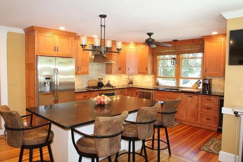 38 High St, Stoneham, MA 02180 photo 3