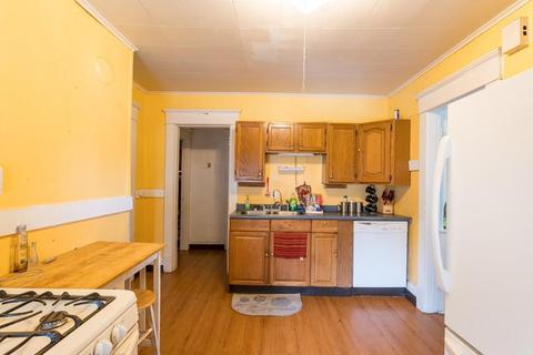 96 Johnson St, Springfield, MA 01108 photo 22