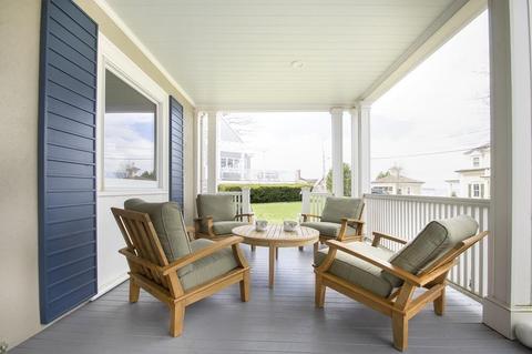8 Merrill St, Hingham, MA 02043 photo 4