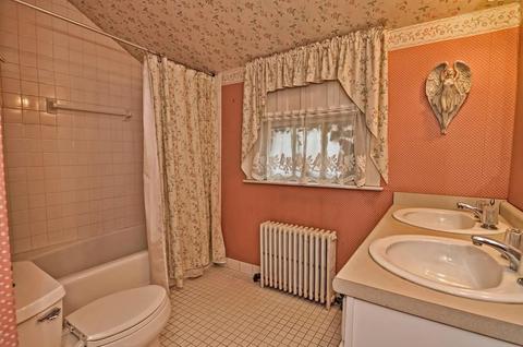 472 Walnut St, Fall River, MA 02720 photo 25
