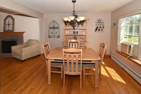 68 Broadleaf Cir, Suffield, CT 06093 photo 9